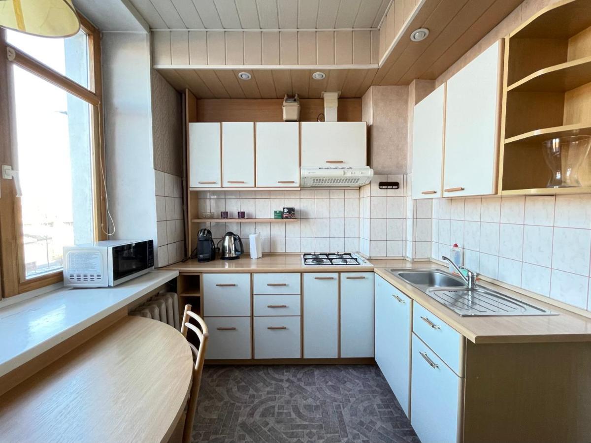 A Cozy Apartment With A Wonderful View Of The River In The Old Town Of Вильнюс Экстерьер фото